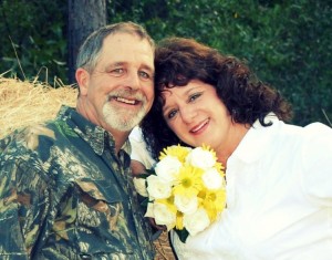 Buskens, Gainey have country wedding on Rock Bluff farm, followed by barn dance