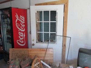 Approx. $1,000 in beer, cigarettes stolen in break-in